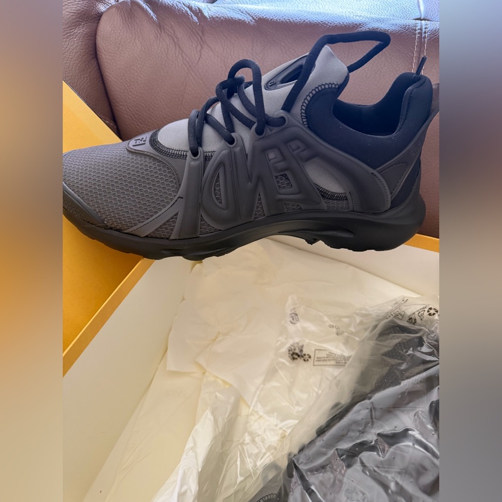 Fendi Men's Gray and Black Runner Sneaker